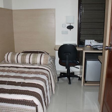Griya Amartha Hotel Джакарта Екстериор снимка